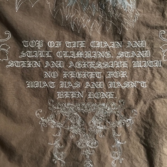 Roar Lion Embroidered Shirt - Picture 9 of 10